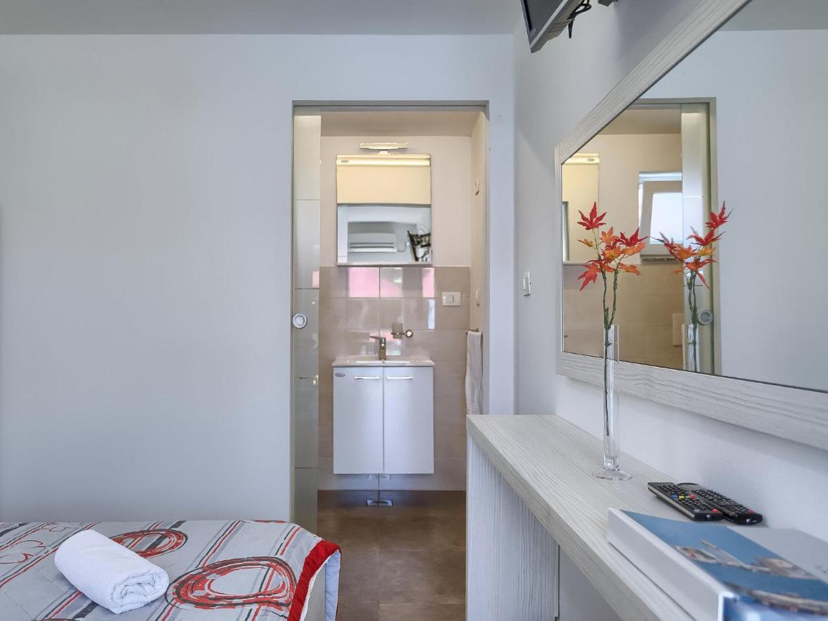 Apartment Nika-10 By Interhome Umago Esterno foto