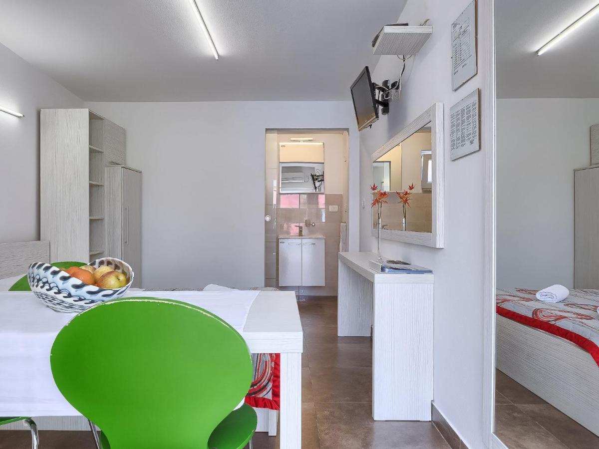 Apartment Nika-10 By Interhome Umago Esterno foto