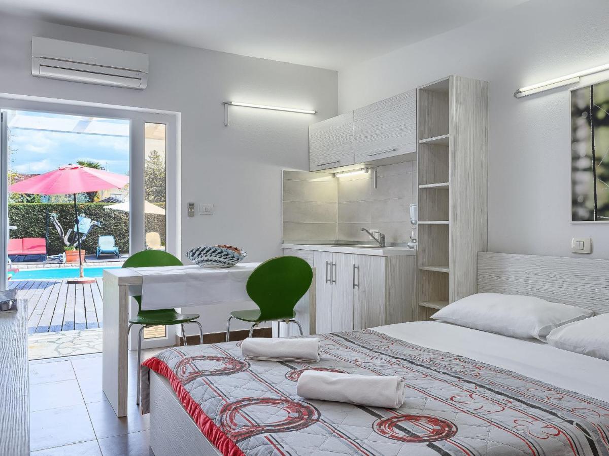 Apartment Nika-10 By Interhome Umago Esterno foto