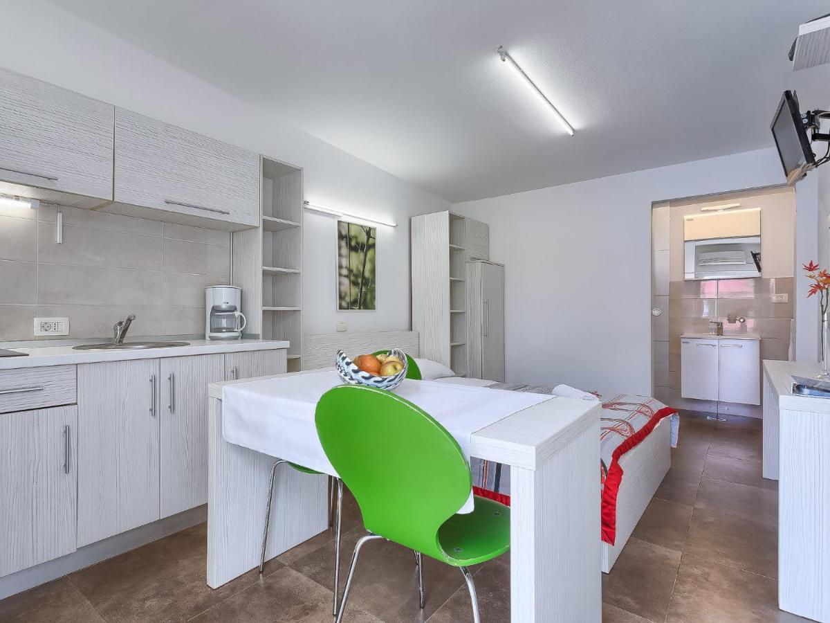 Apartment Nika-10 By Interhome Umago Esterno foto
